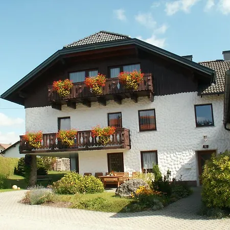 Bed & Breakfast Gastehaus Familie Grudl 3*