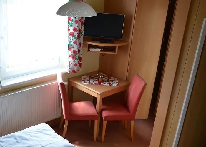 ベッド・アンド・ブレックファスト Gaestehaus Familie Grudl 3*